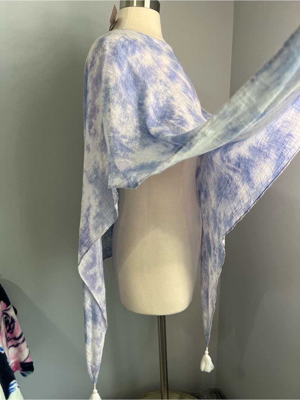 J. Jill Poncho Women’s One Size Blue White Cloud Tie-Dye Lightweight Coverup Top - Picture 3 of 15